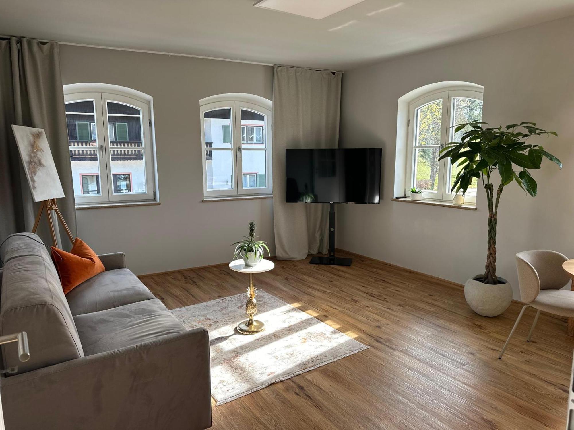 Vaicun Stays - Luxury Apartments - Apartments Mit Blick Auf Den Tegernsee Гмунд-ам-Тегернзе Экстерьер фото